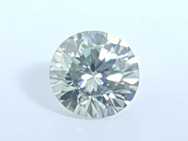 موزانایت سفید - نگین یاب